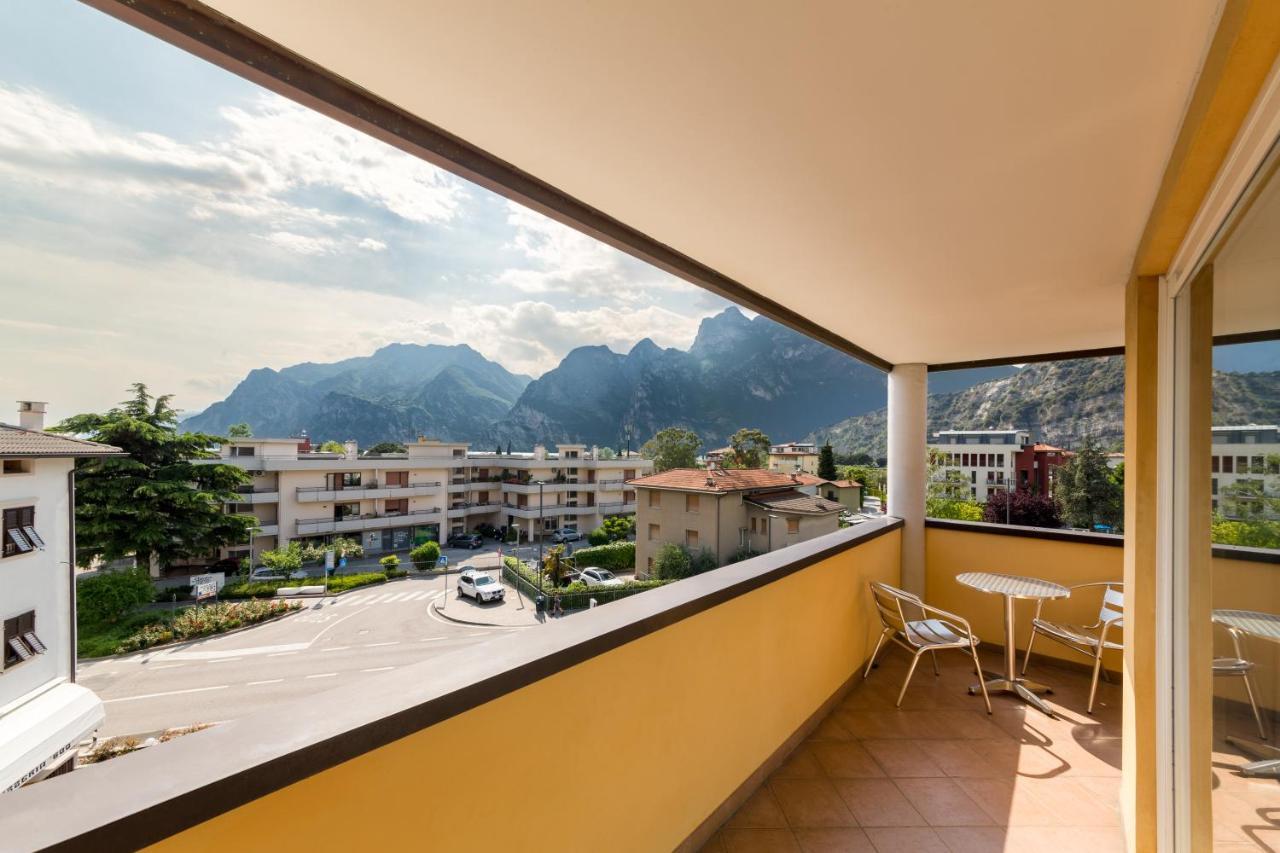 New Garden Hotel Torbole Sul Garda ภายนอก รูปภาพ