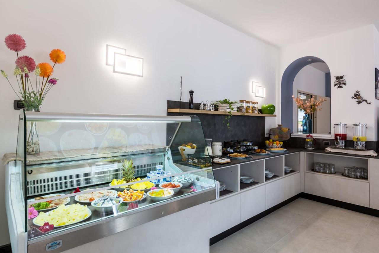New Garden Hotel Torbole Sul Garda ภายนอก รูปภาพ