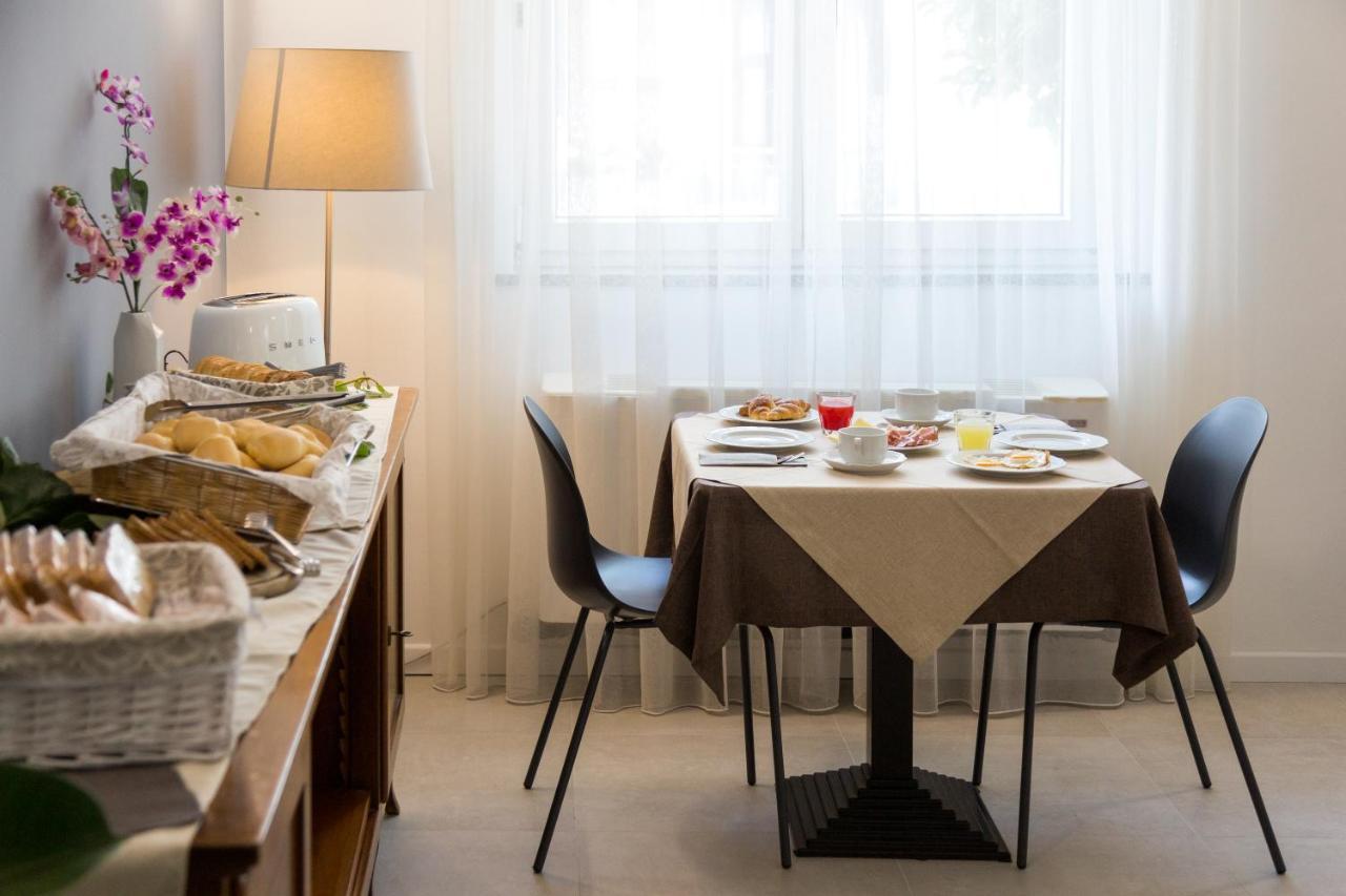 New Garden Hotel Torbole Sul Garda ภายนอก รูปภาพ