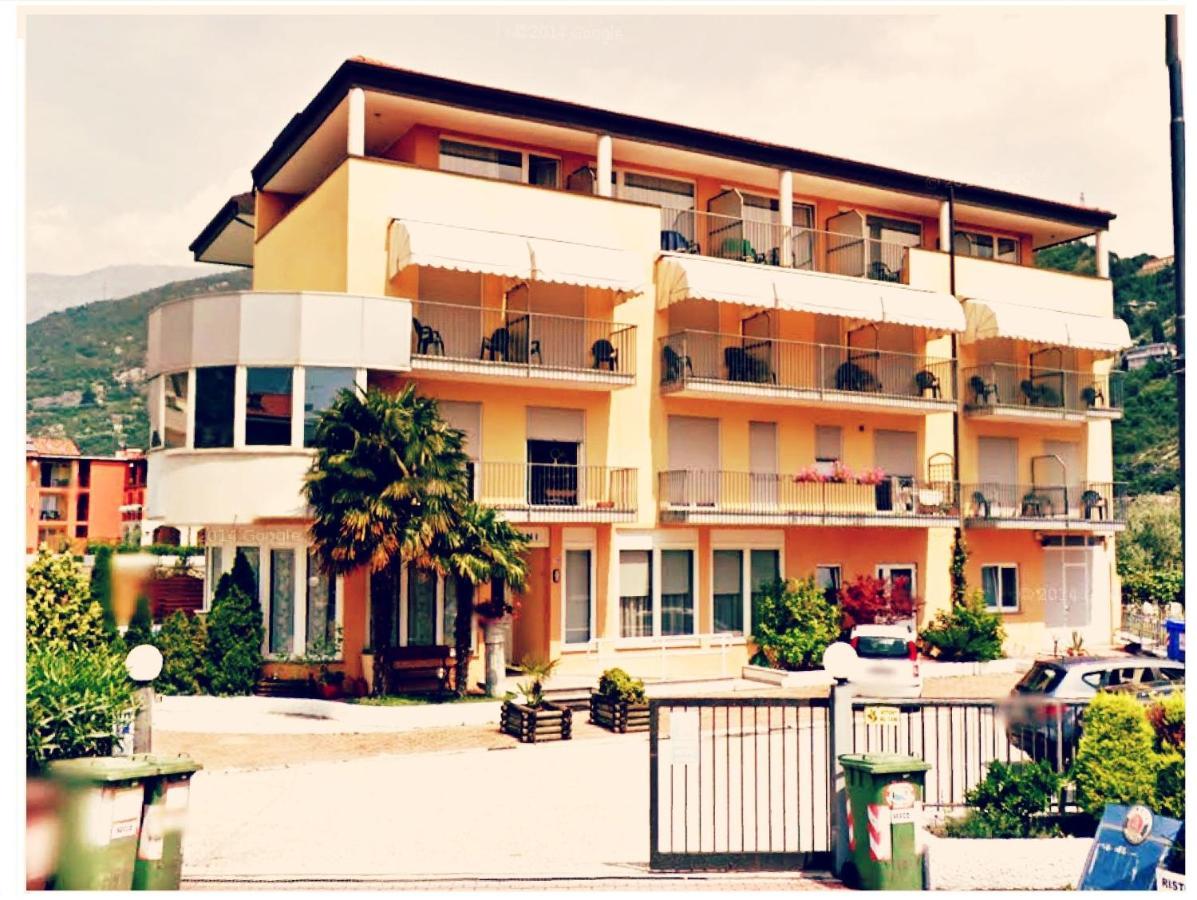 New Garden Hotel Torbole Sul Garda ภายนอก รูปภาพ