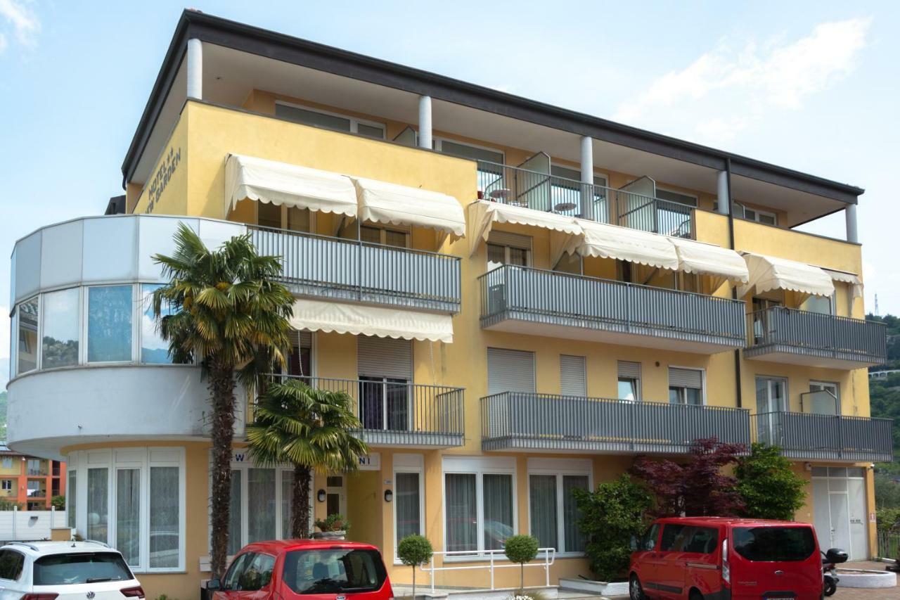 New Garden Hotel Torbole Sul Garda ภายนอก รูปภาพ